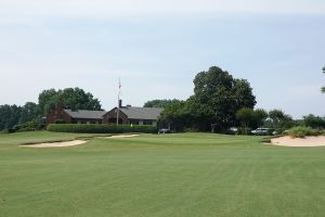 Old Town Club 3rd Approach